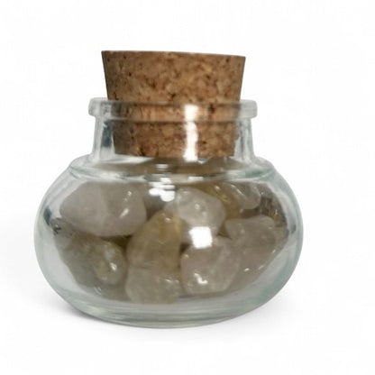 Flacon verre quartz rutile Brésil AA (mini - pierre roulée XS) - La Boite à Cailloux