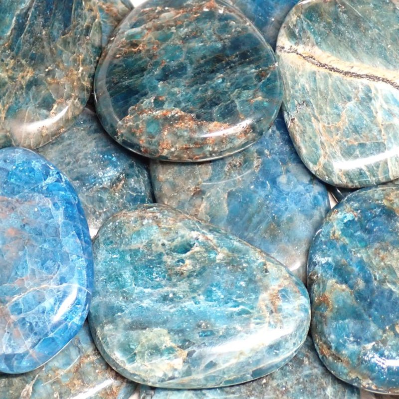 Galet apatite bleue Madagascar A+ - La Boite à Cailloux
