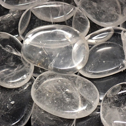 Galet cristal de roche Brésil A - La Boite à Cailloux