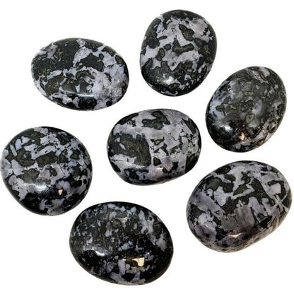 Galet Gabbro (Merlinite mystique) Madagascar A - La Boite à Cailloux