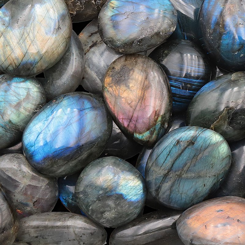 Galet Labradorite Madagascar AA - La Boite à Cailloux