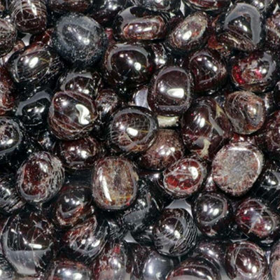 Red Garnet Almandin China A (tumbled stone)