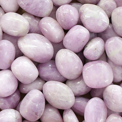 Kunzite violette Brésil AA (pierre roulée) - La Boite à Cailloux