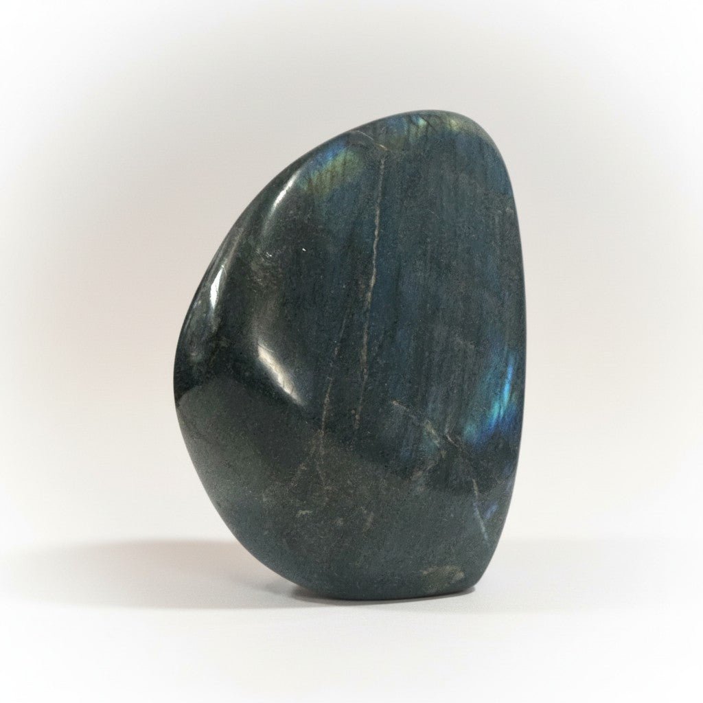 Labradorite Madagascar AA forme libre - 375g - La Boite à Cailloux