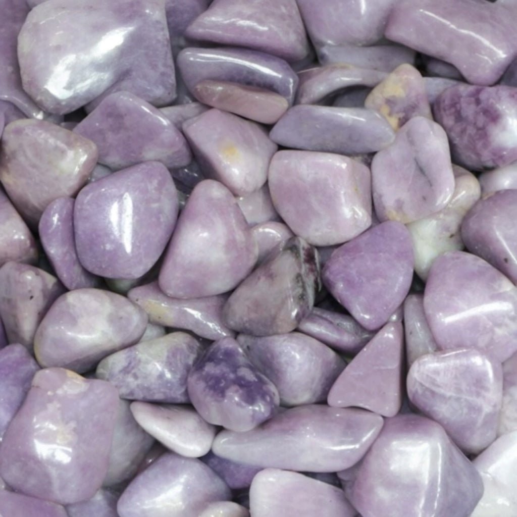 Lépidolite Madagascar AA (pierre roulée) - La Boite à Cailloux