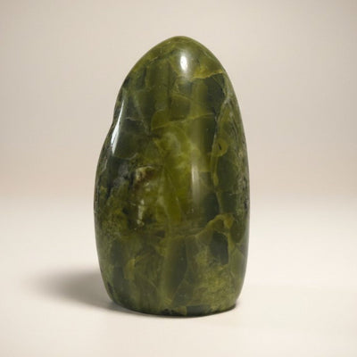 Madagascar green opal free form A+ - 511g