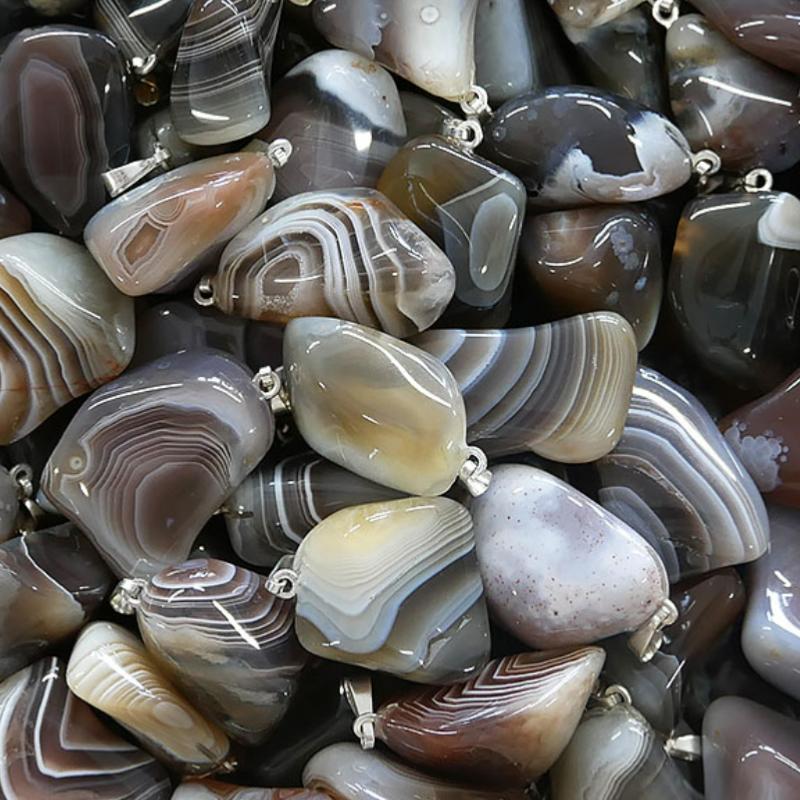 Pendentif agate Botswana A (pierre roulée) - La Boite à Cailloux