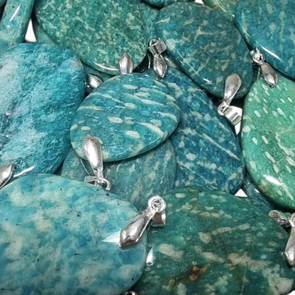 Pendentif amazonite Russie A (pierre plate) - La Boite à Cailloux