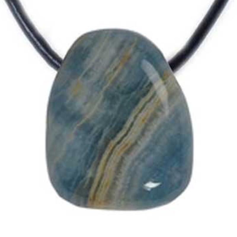 Pendentif aragonite bleue Argentine A (pierre trouée) + cordon - La Boite à Cailloux