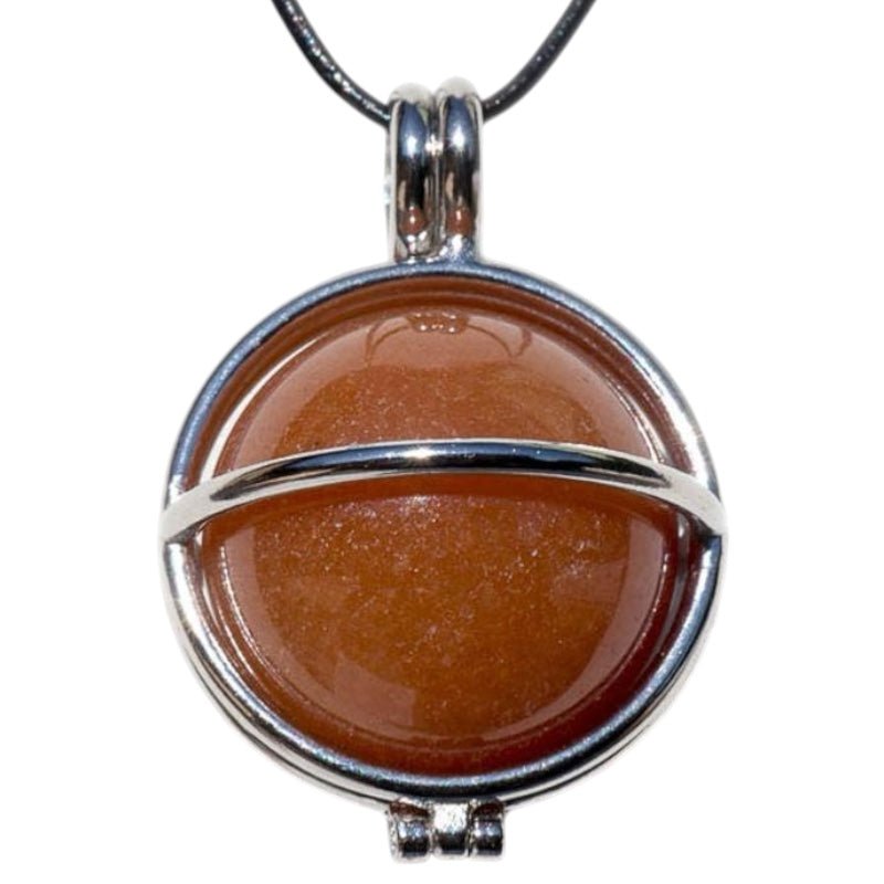 Pendentif boule aventurine rouge Brésil A dans cage - La Boite à Cailloux
