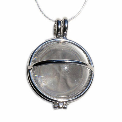 Colgante de bola de cristal de roca brasileño en jaula