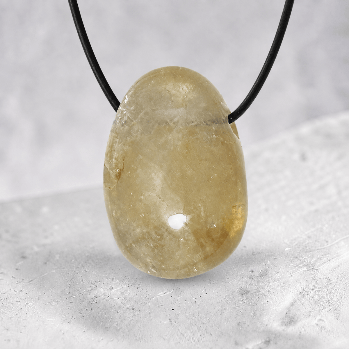 Pendentif citrine naturelle Congo A (pierre trouée) + cordon - La Boite à Cailloux