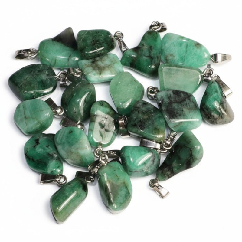 Pendentif émeraude Brésil A pierre roulée boucle argent 925 - La Boite à Cailloux