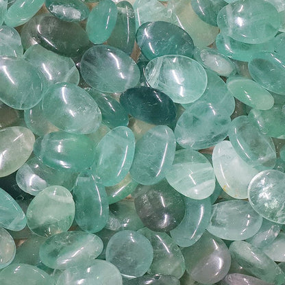 Pendentif fluorine verte Chine A (pierre trouée) + cordon - La Boite à Cailloux