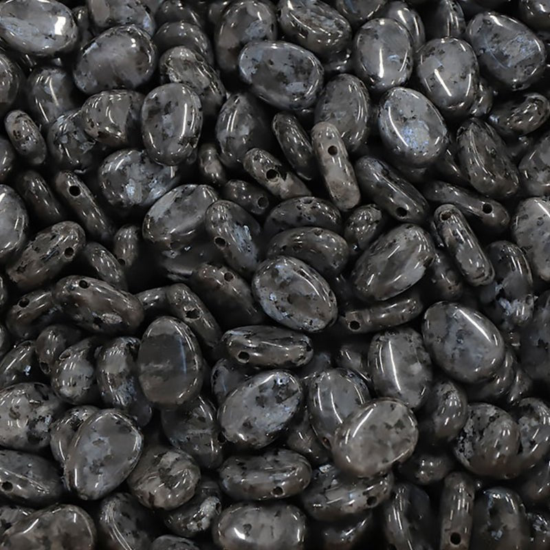 Pendentif granite (larvikite) Norvège A (pierre trouée) + cordon - La Boite à Cailloux