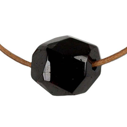 Pendentif grenat rouge almandin poli (pierre percée) + cordon - La Boite à Cailloux
