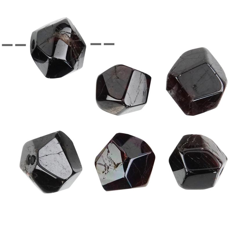 Pendentif grenat rouge almandin poli (pierre percée) + cordon - La Boite à Cailloux