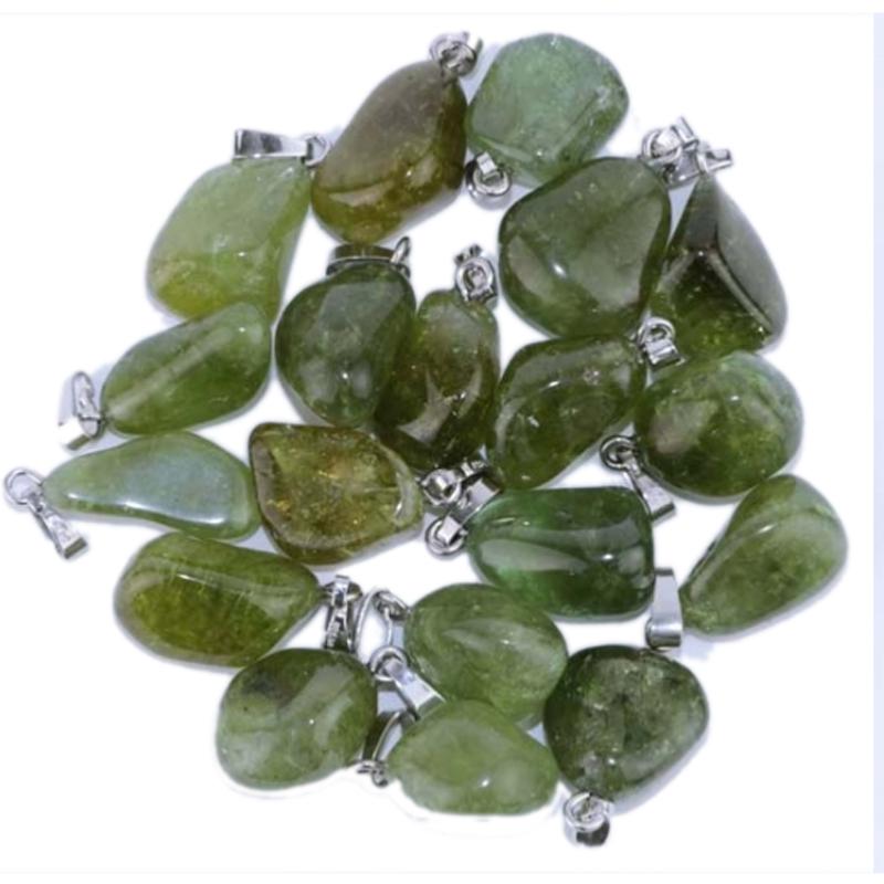 Pendentif grenat vert Mali A boucle argent 925 - La Boite à Cailloux