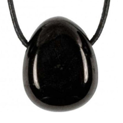 Pendentif jais Mongolie A pierre trouée + cordon - La Boite à Cailloux