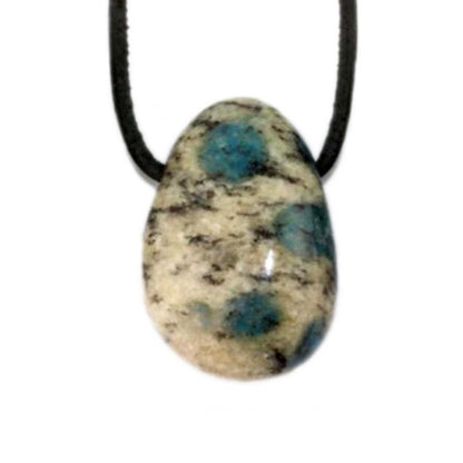 Pendentif jaspe K2 Himalaya A (pierre trouée) + codon - La Boite à Cailloux