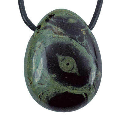 Kimbaba Madagascar Un colgante de jaspe (piedra agujereada) + cordón