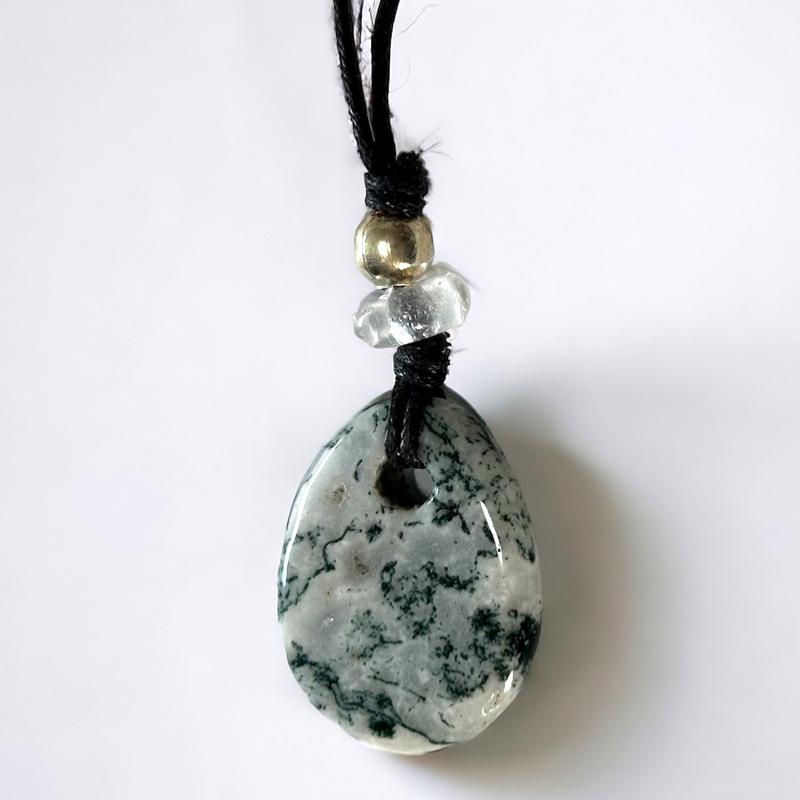Pendentif "Joie" agate arbre Brésil A 35mm + cordon - La Boite à Cailloux