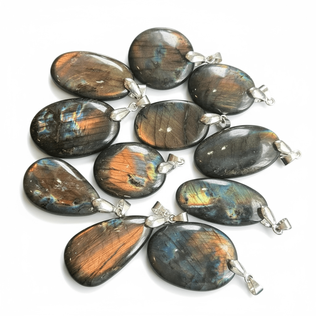 Pendentif labradorite rose orangée Madagascar AA+ - La Boite à Cailloux