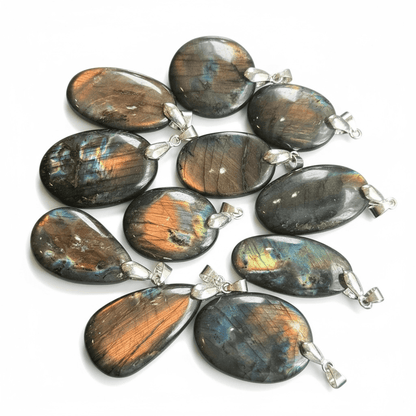 Pendentif labradorite rose orangée Madagascar AA+ - La Boite à Cailloux