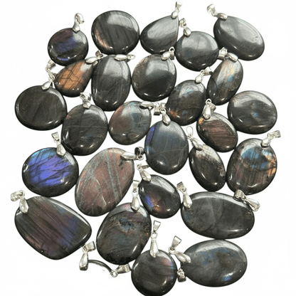 Pendentif labradorite violette Madagascar AA+ - La Boite à Cailloux