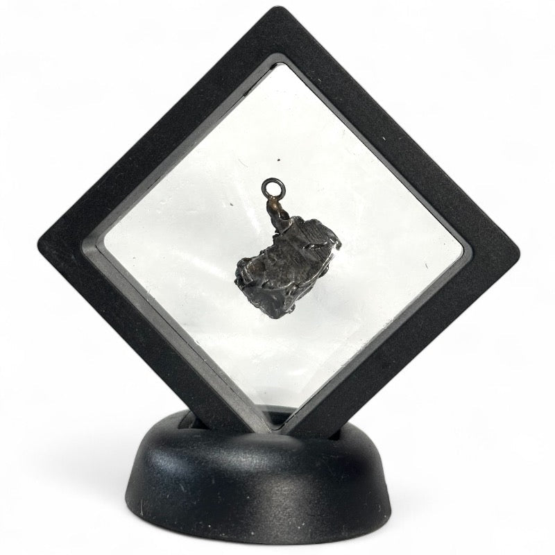 Pendentif météorite Campo del Cielo, Argentine (XL) - La Boite à Cailloux