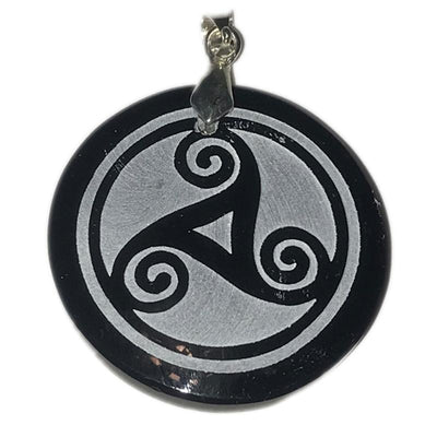 Pendentif obsidienne noire Mexique A+ gravée Triskelion