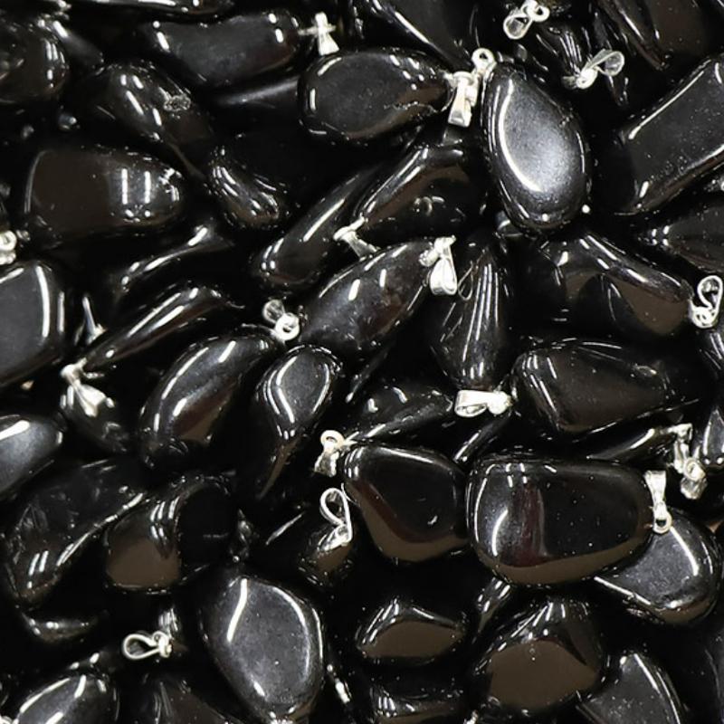 Pendentif onyx noir Brésil A (pierre roulée) - La Boite à Cailloux