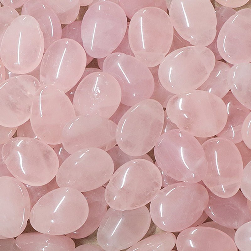 Pendentif quartz rose Brésil A (pierre trouée) + cordon - La Boite à Cailloux