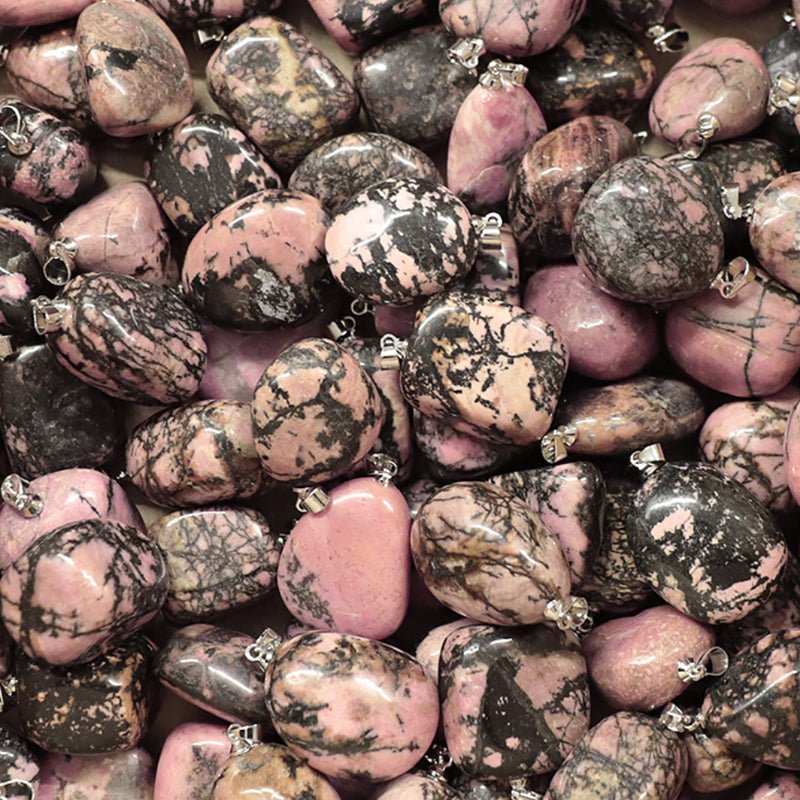Pendentif rhodonite Madagascar A (pierre roulée) - La Boite à Cailloux