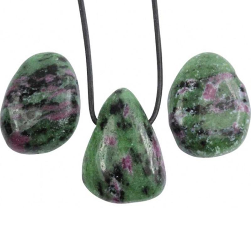 Pendentif rubis sur zoisite Afrique du Sud A (pierre trouée) + cordon - La Boite à Cailloux