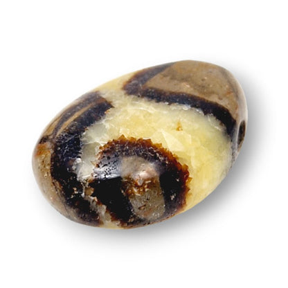 Pendentif septaria Madagascar A (pierre trouée) + cordon - La Boite à Cailloux