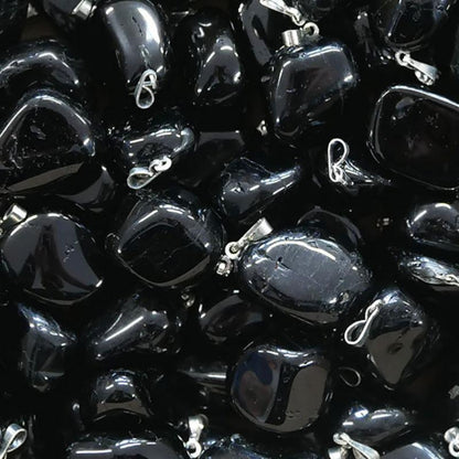 Pendentif tourmaline noire Brésil A (pierre roulée) - La Boite à Cailloux