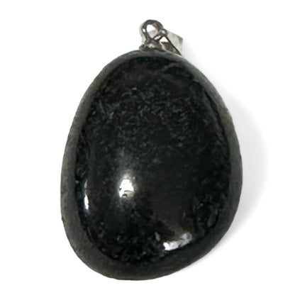 Pendentif tourmaline noire Brésil A (pierre roulée) - La Boite à Cailloux