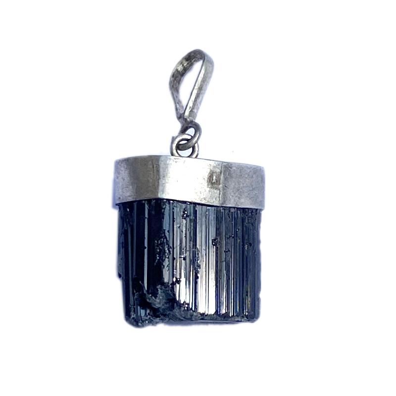 Pendentif tourmaline noire brute cristallisée Brésil A argent 925 - La Boite à Cailloux