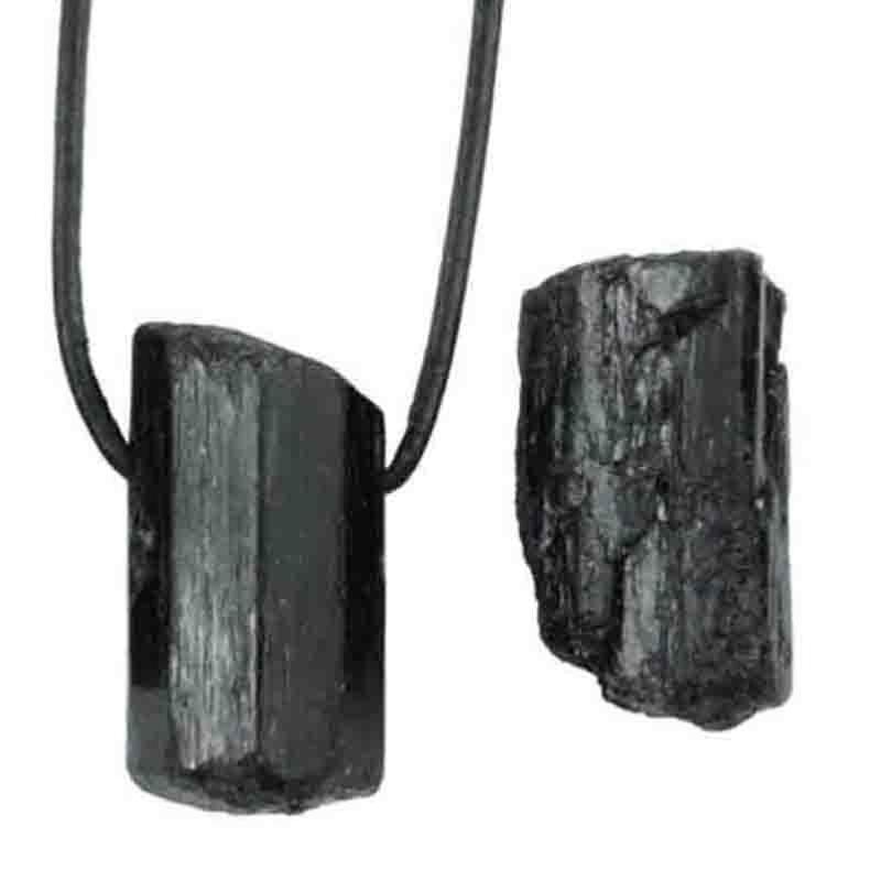 Pendentif tourmaline noire brute cristallisée Brésil AB (pierre trouée) + cordon - La Boite à Cailloux