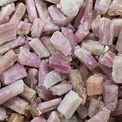 Pendentif tourmaline rose Brésil A (pierre brute) - La Boite à Cailloux