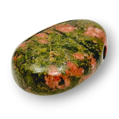 Pendentif unakite Afrique du Sud A (pierre trouée) + cordon - La Boite à Cailloux
