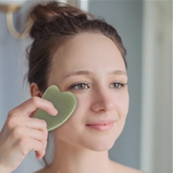 Gua Sha feather green aventurine Brazil A 110mm