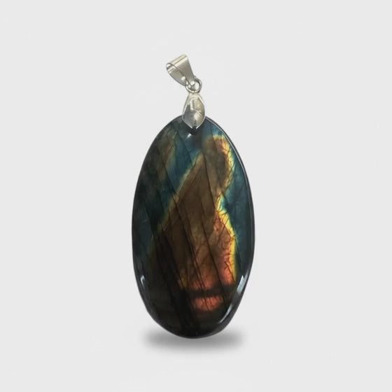 Pendentif labradorite multicolore Madagascar AA+