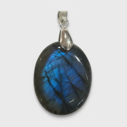 Pendentif labradorite bleue Madagascar AA+