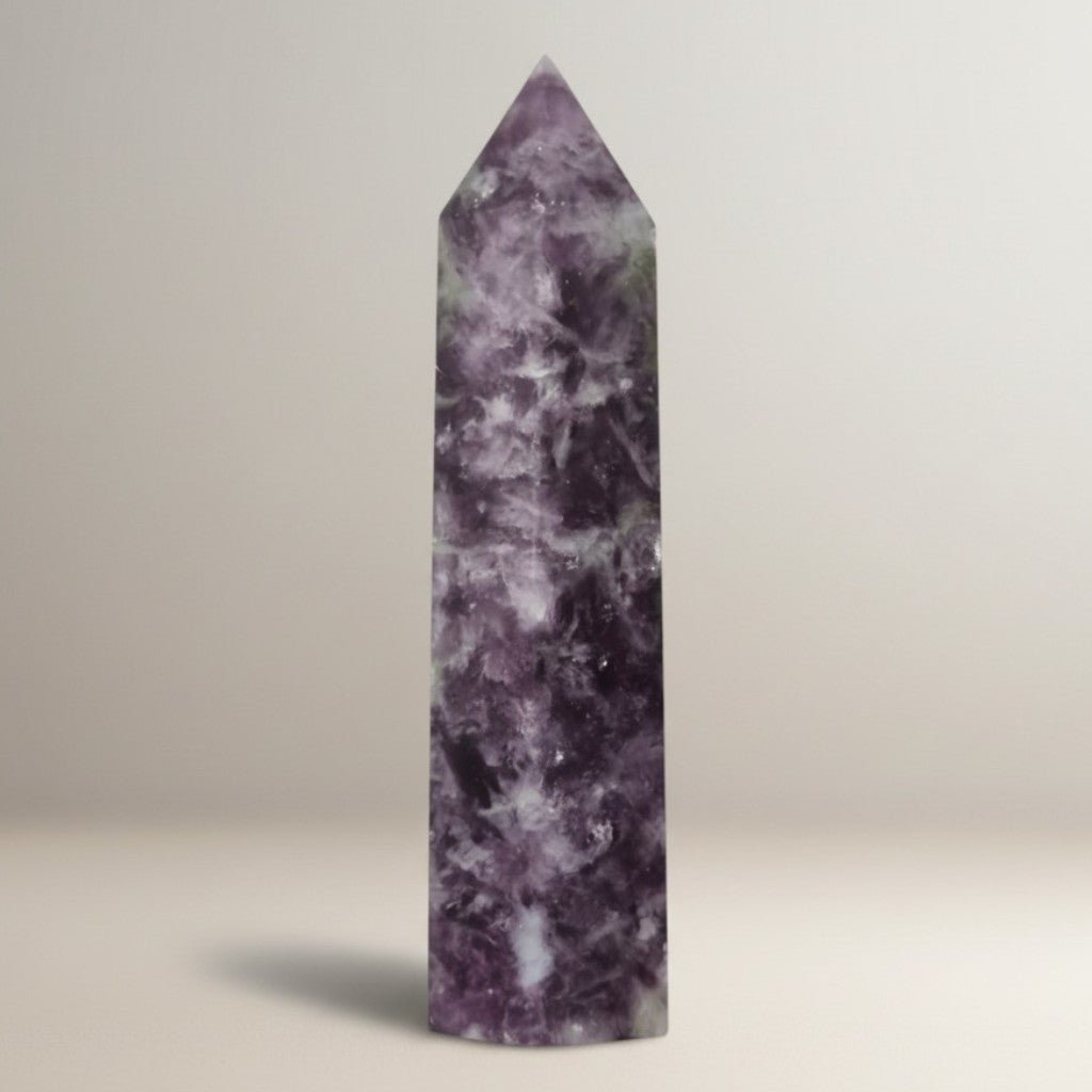 Prisme lépidolite Tanzanie AA - 70 - 90mm - La Boite à Cailloux