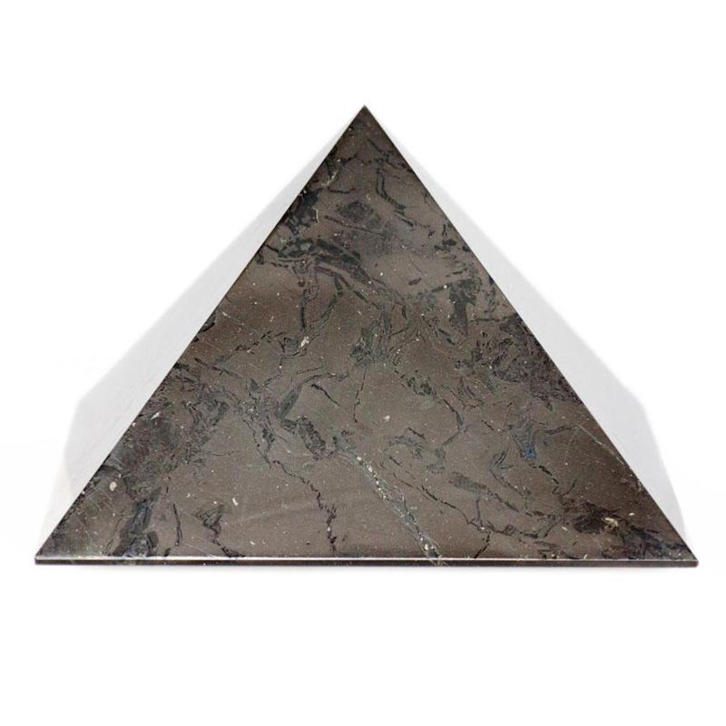 Pyramide shungite Russie AA (100mm) - La Boite à Cailloux