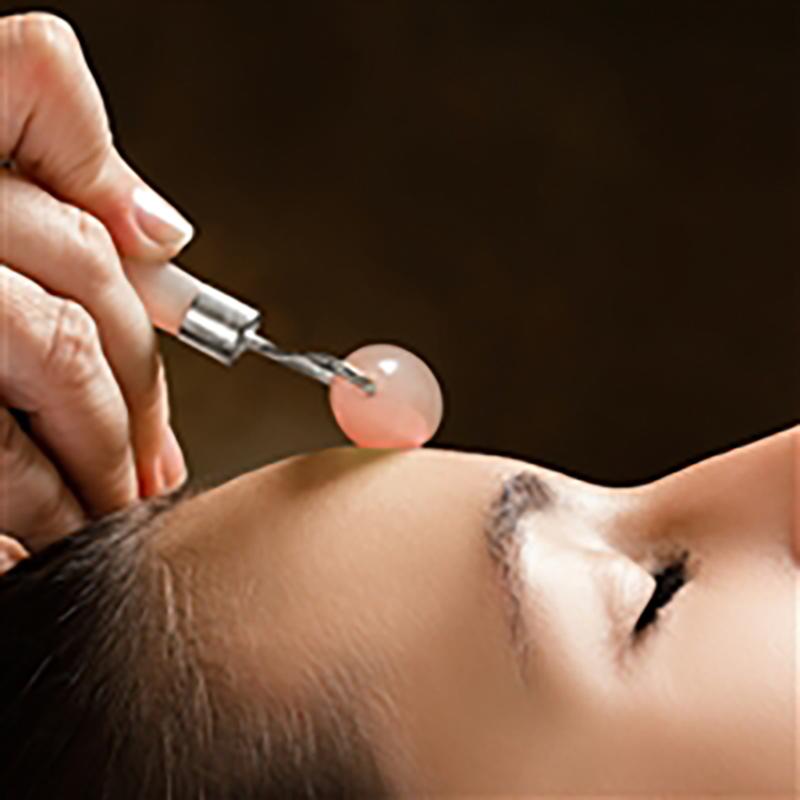 Rouleau de massage "CHI" cristal de roche Brésil A - La Boite à Cailloux